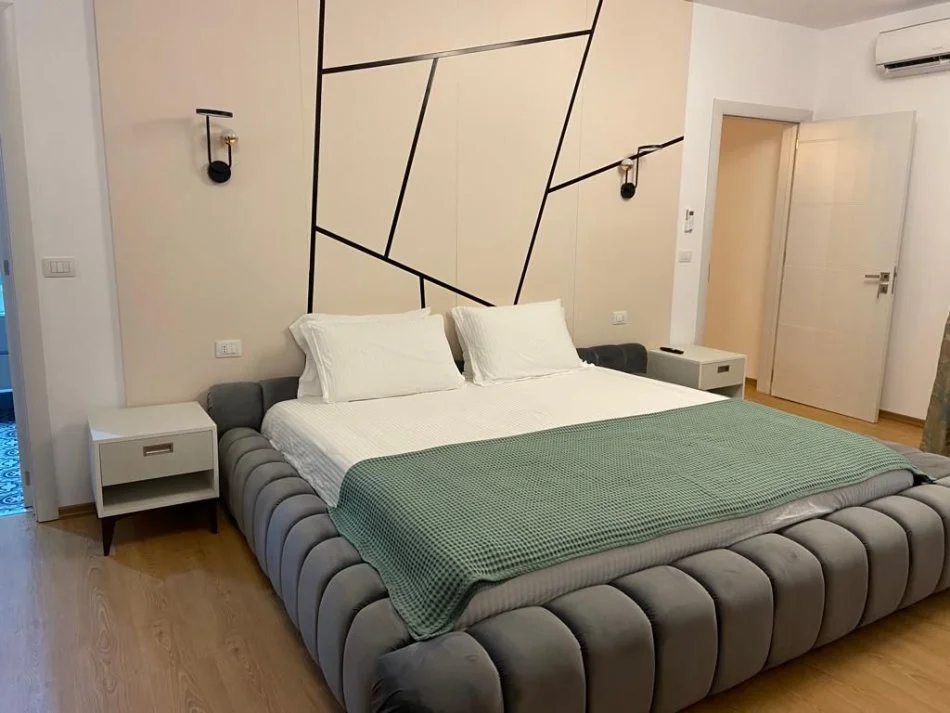 Durres, shitet apartament 2+1+Ballkon Kati 0, 420.000 € (Vollga)