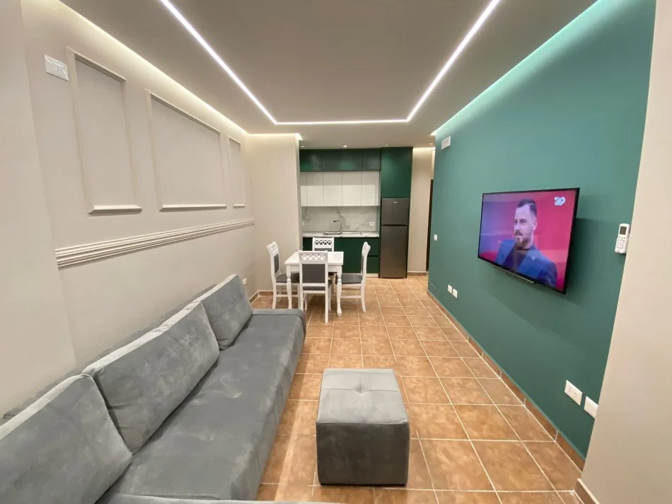 Durres, jepet me qera apartament 1+1+Ballkon Kati 3, 400 € (Plazh,Durres)