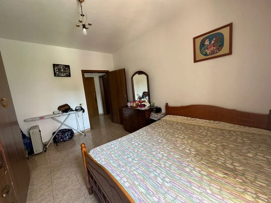 Tirane, shitet apartament 1+1+Ballkon Kati 3, 65 m² 93.000 € (Rruga e Dibres, Spital Amerikan 2)