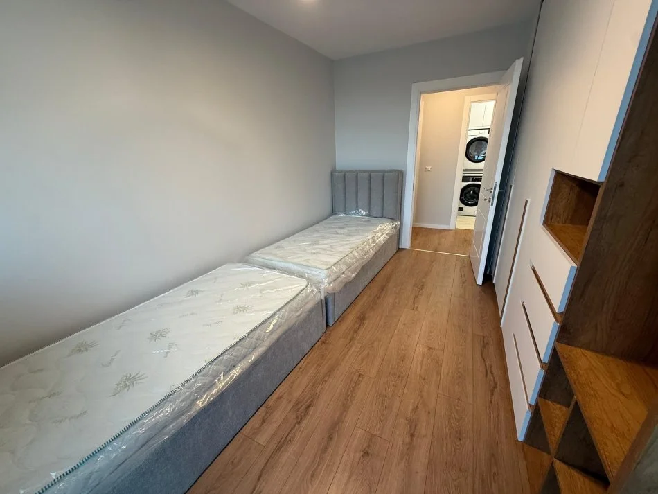 Tirane, jepet me qera apartament 2+1+Ballkon Kati 10, 120 m² 1.800 € 