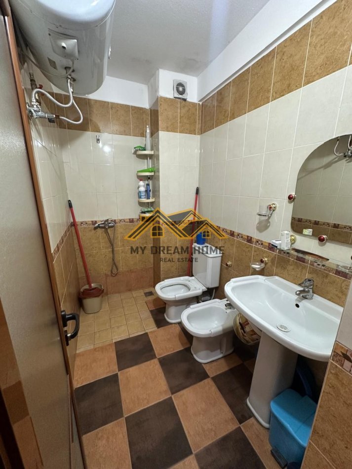 Durres, jepet me qera garsonier 1+1 Kati 4, 40 m² 280 € (PLAZH HEKURUDHA)