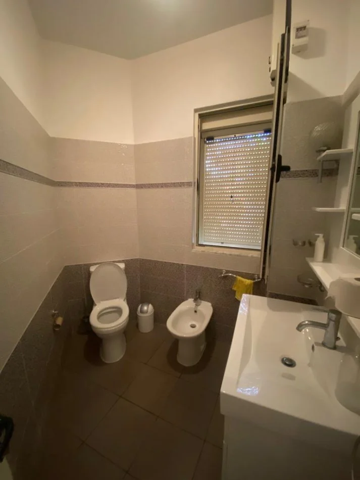 Durres, shitet apartament 2+1+2 , 85 m² 200.000 € (GJIRI LALEZIT!)