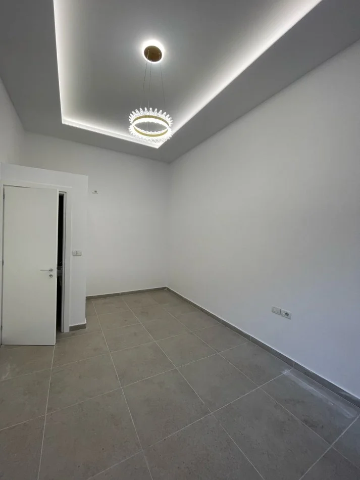 Durres, jepet me qera ambjent biznesi Kati 0, 19 m² 300 € 
