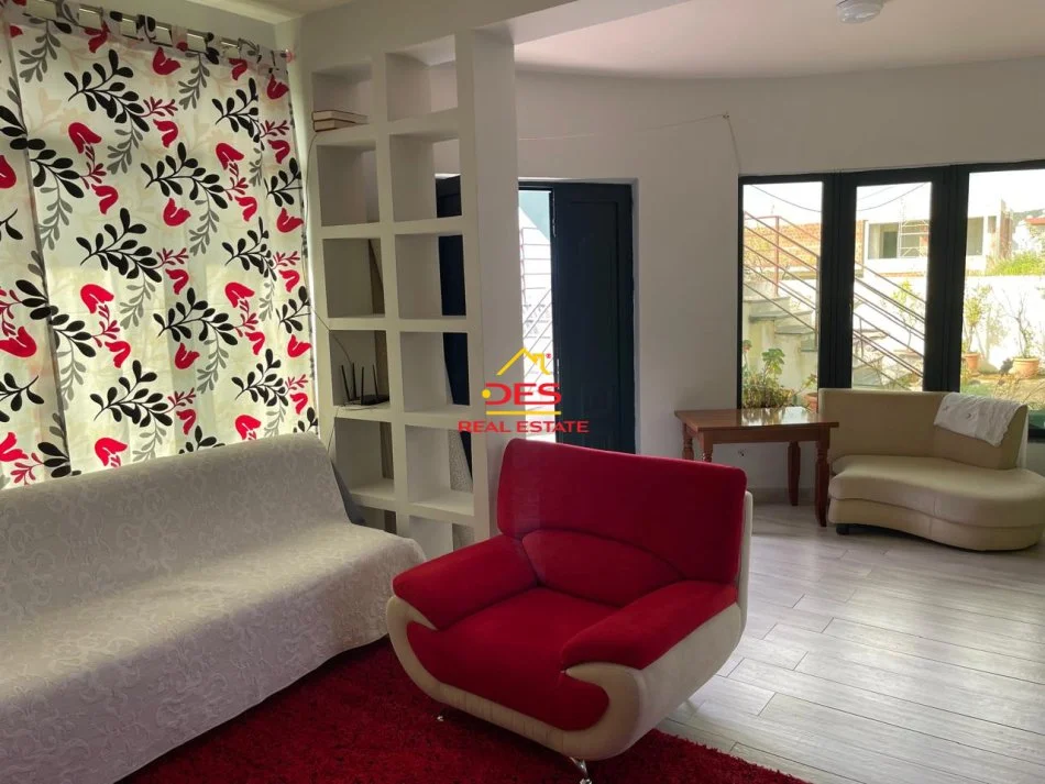 Vlore, jepet me qera shtepi 2+1+Ballkon Kati 0, 100 m² 500 € (Rruga Petro Marko)