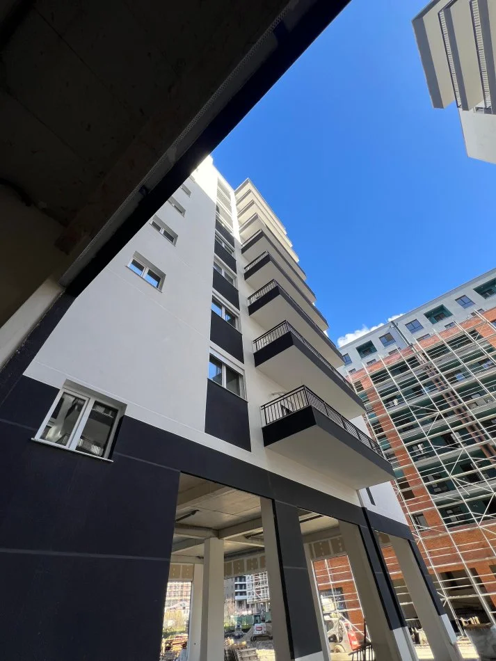 Tirane, shitet apartament 2+1+Ballkon Kati 7, 98 m² 117.000 € (Paskuqan)