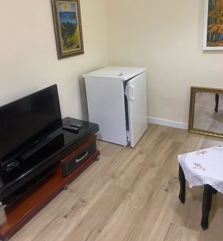 Tirane, jap me qera apartament 1+1+Ballkon Kati 3, 57 m² 520 € (myslym shyr)