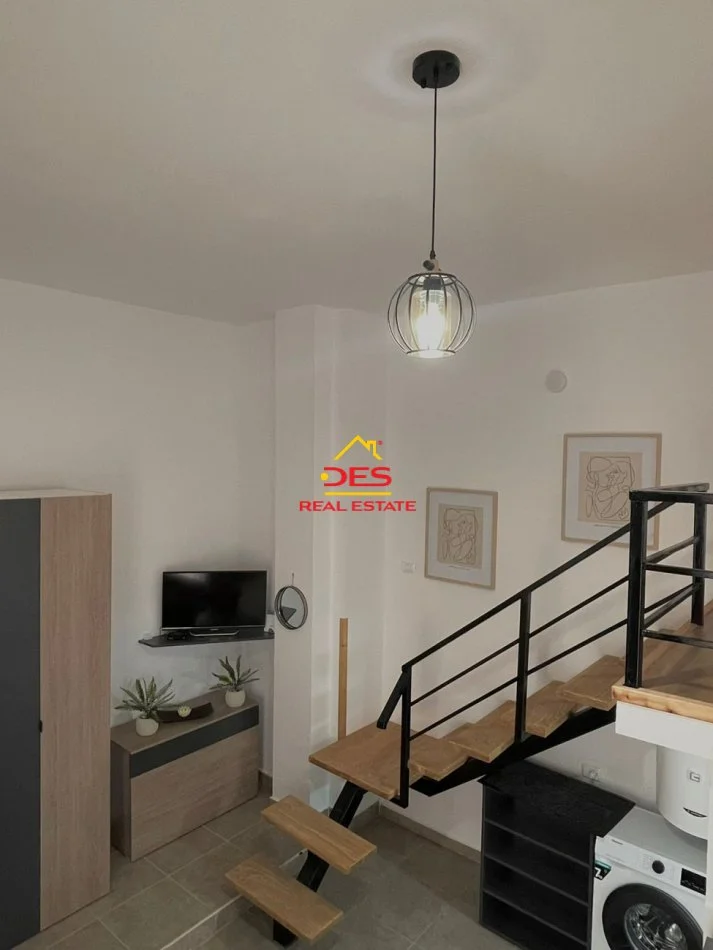 Vlore, jepet me qera apartament 1+1+Ballkon Kati 0, 70 m² 300 € (Rruga Murat Tërbaçi)