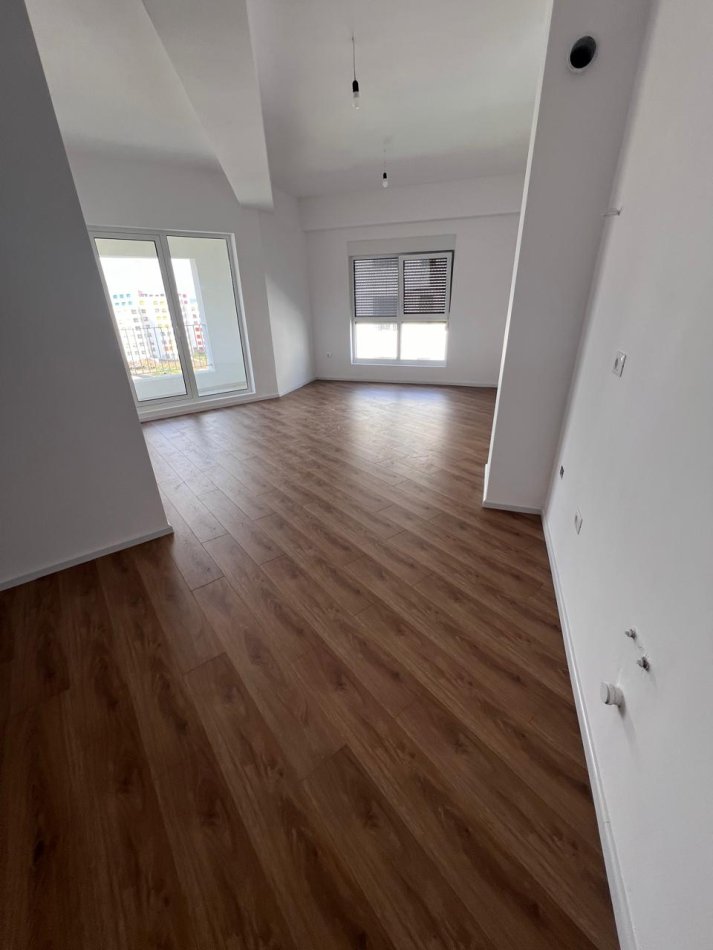 Tirane, shitet apartament 2+1+Ballkon Kati 5, 94 m² 131.000 € (rruga Pasho Hysa)