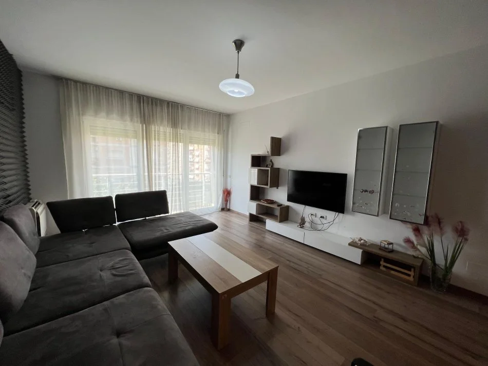 Tirane, shitet apartament 2+1 , (Rruga Don Bosko)