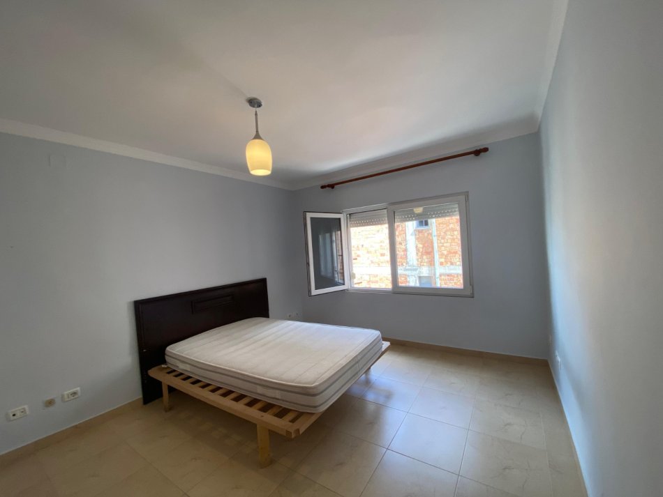 Tirane, shitet apartament 2+1 Kati 5, 83 m² 130,000 € (Qamil Guranjaku)