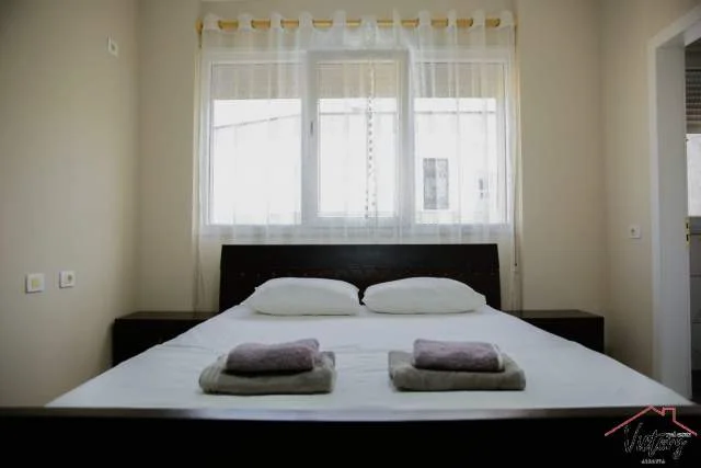 Tirane, jepet me qera apartament 2+1 Kati 3, 120 m² 650 Euro (Kopshti Zoologjik, Tiranë, Shqipëri)