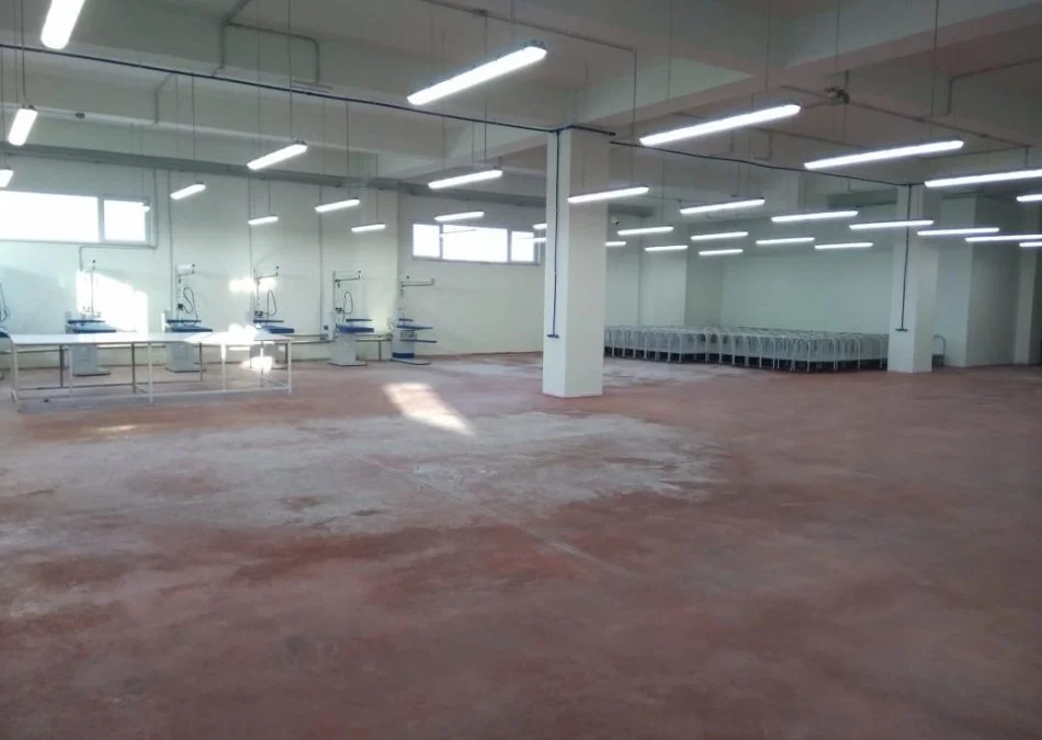 Durres, shes magazine , Ndertim 3.990 m² 1.200.000 € (Fllake)