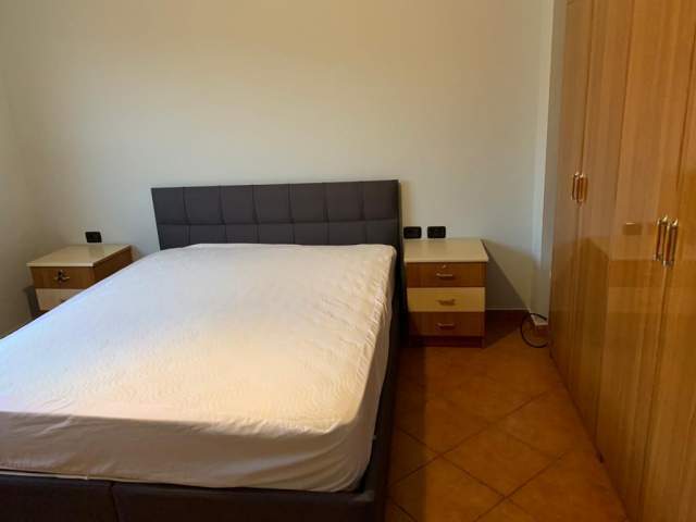 Tirane, jepet me qera apartament 1+1+BLK Kati 2, 70 m² 48.000 Leke (prane shkolles Harry Fultz)