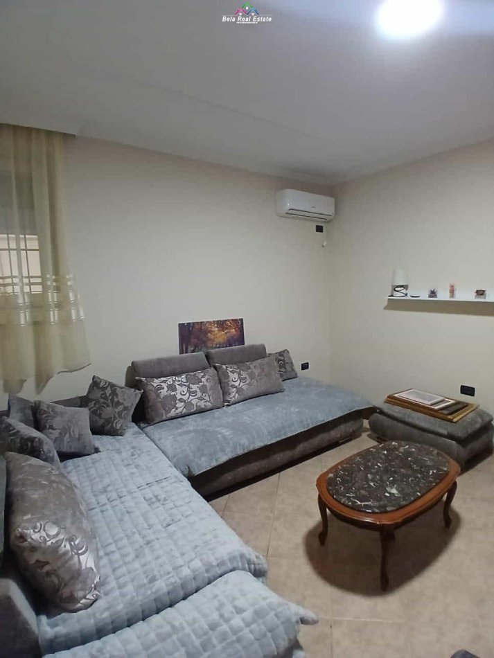 Tirane, jepet me qera apartament 1+1+Ballkon Kati 1, 65 m² 600 € (hoxha tahsim)