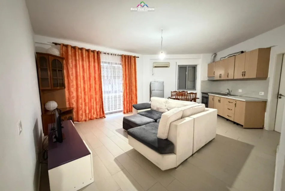 Tirane, jepet me qera apartament 2+1 Kati 1, 85 m² 420 € (kopshti botanik)