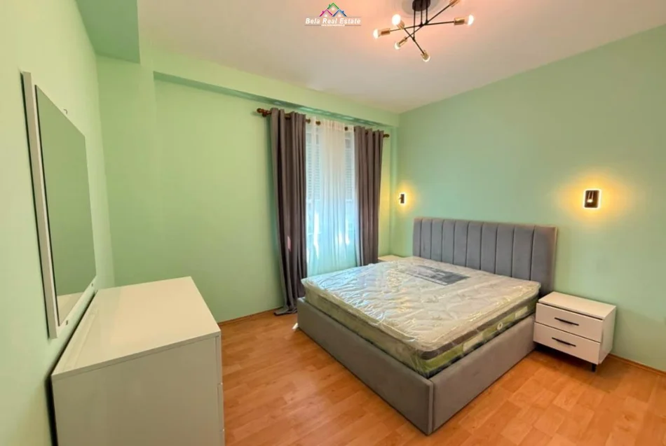 Tirane, jepet me qera apartament 1+1+Ballkon Kati 3, 66 m² 680 € (ferit xhajko)