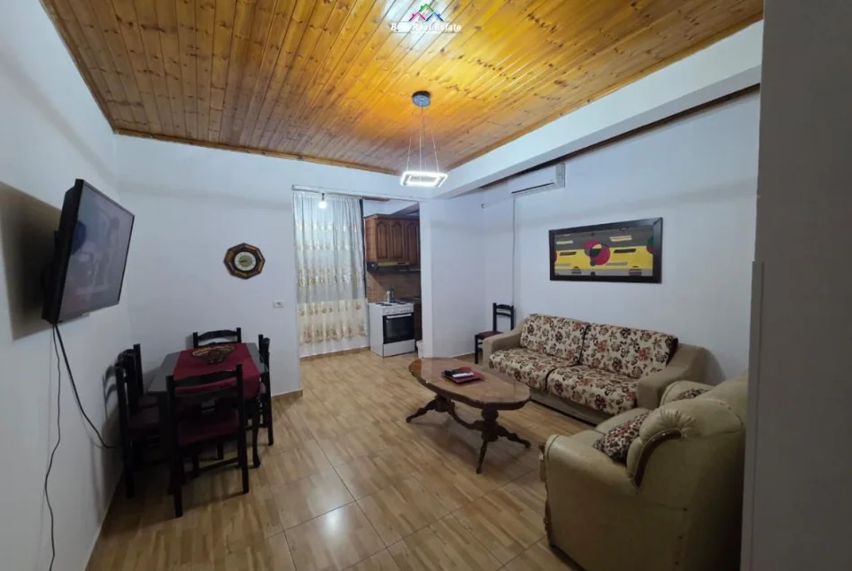 Tirane, jepet me qera Vile 1+1 Kati 4, 75 m² 420 € (xhanfize keko)