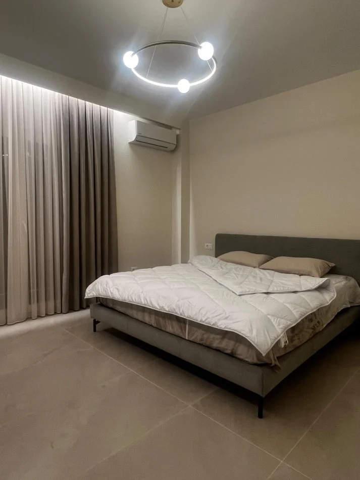 Tirane, jepet me qera apartament 1+1 Kati 5, 75 m² 800 € (Rruga e Bogdaneve)