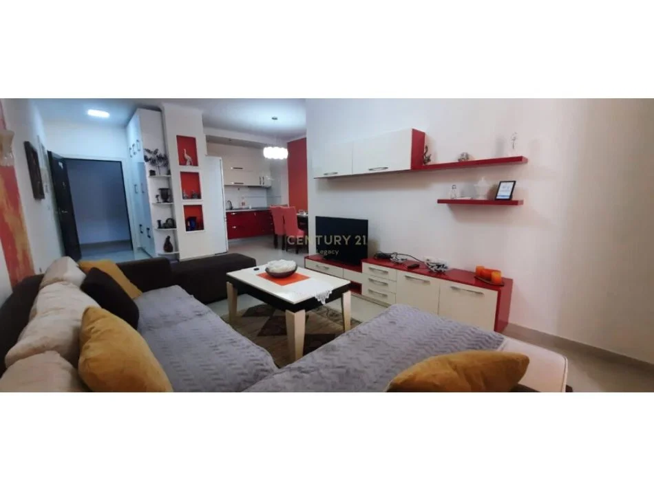 Tirane, jepet me qera apartament 1+1 Kati 3, 61 m² 400 € (FRESK)