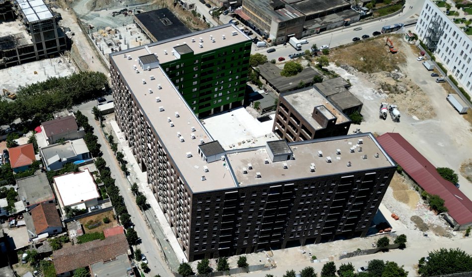 Tirane, shitet apartament 3+1 , 121 m² 181.000 € 