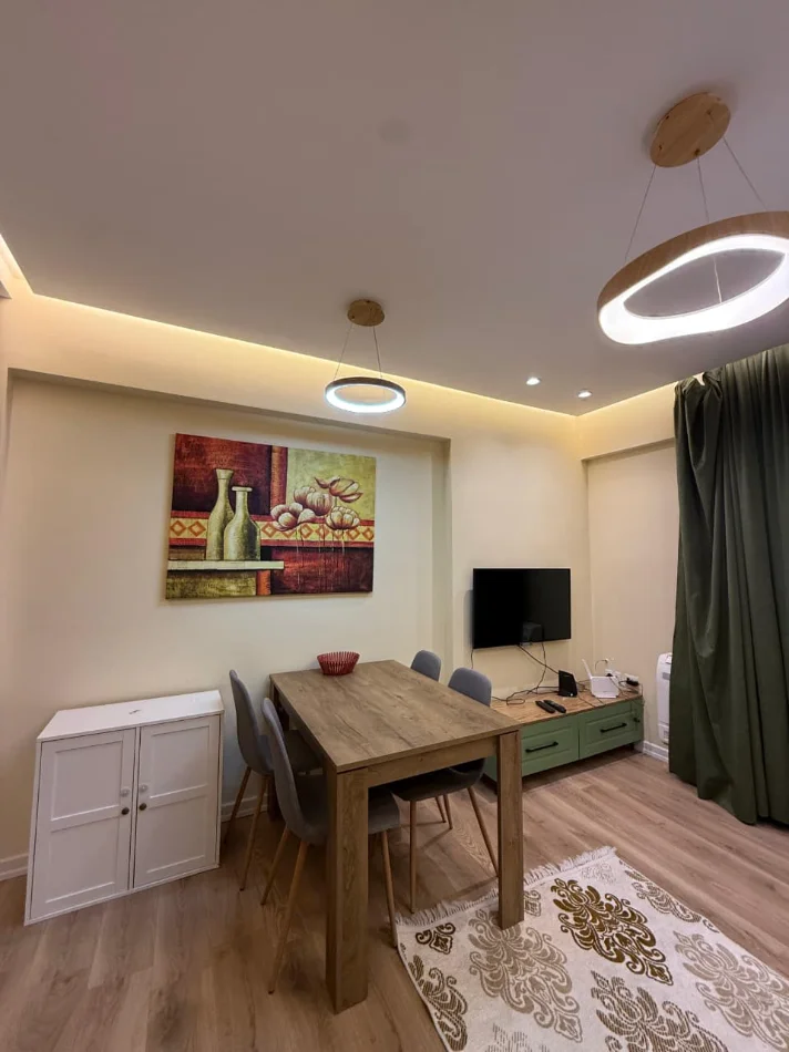 Me Qira: 1+1 (65m2) 📍Kodra e diellit/ Big Market (jo malore) Super investuar në detaje || Çdo gjë e re 🌸 50.000 Lekë/Muaj 🔥🔥