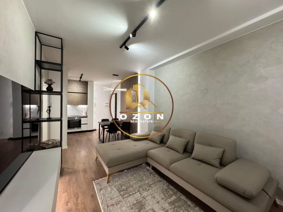 Tirane, jepet me qera apartament 1+1+Ballkon Kati 9, 74 m² 850 € (Rruga e Kavajës)