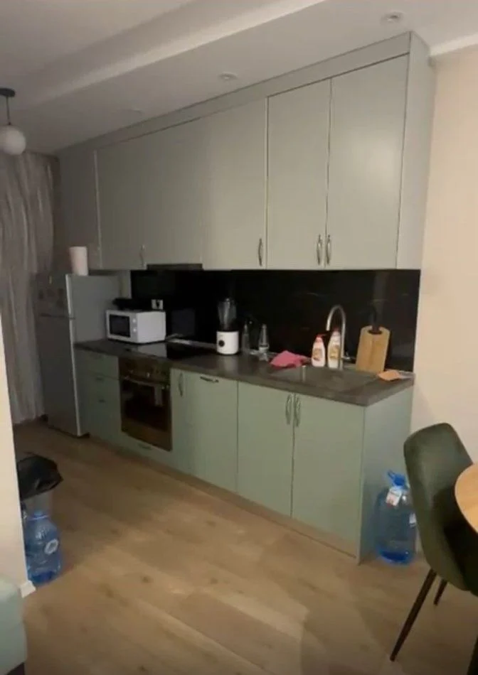 Tirane, jepet me qera apartament 1+1 Kati 3, 65 m² 470 € (Delijorgji)