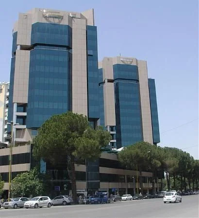 Tirane, jepet me qera zyre , 440 m² 19.000 € 