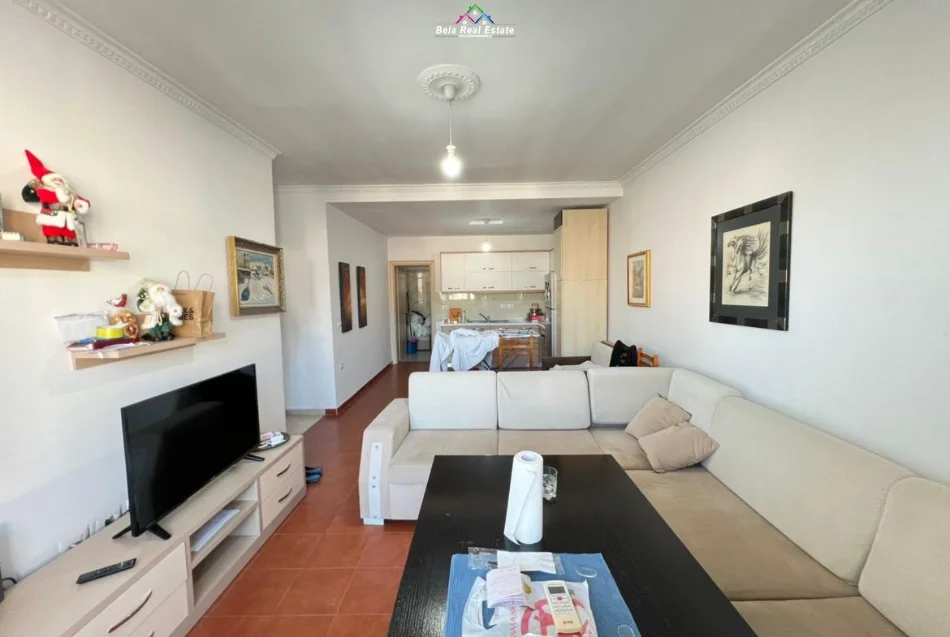 Tirane, jepet me qera apartament 1+1+Ballkon Kati 6, 65 m² 650 € (vasil shanto)