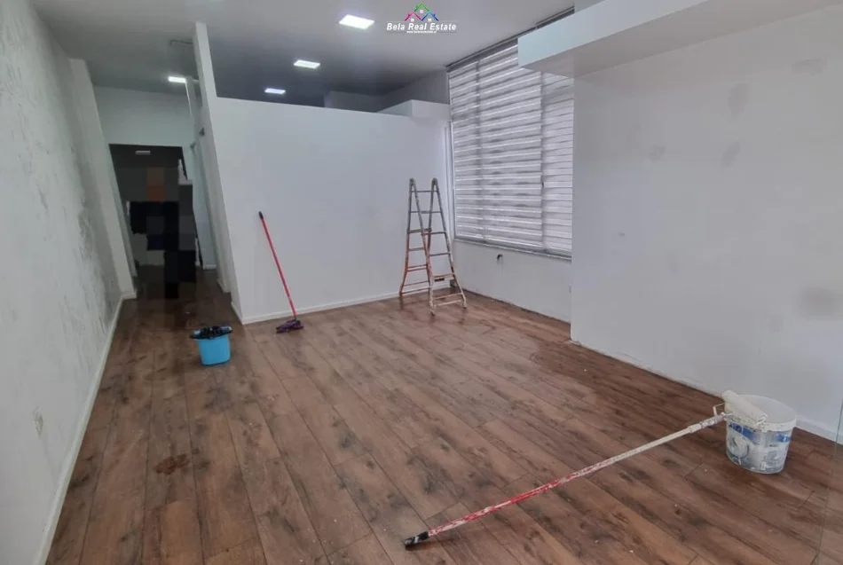Tirane, jepet me qera dyqan Kati 0, 50 m² 630 € (myslym shyri)
