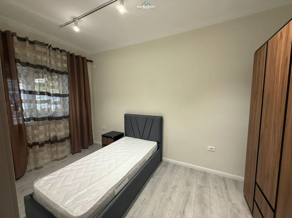 Tirane, jepet me qera apartament 1+1 Kati 1, 80 m² 850 € (Fakulteti Juridik)