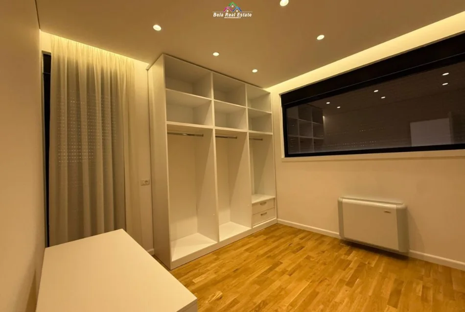 Tirane, jepet me qera Vile 2 Katshe Kati 2, 290 m² 3.200 € (Rruga e Vilave)