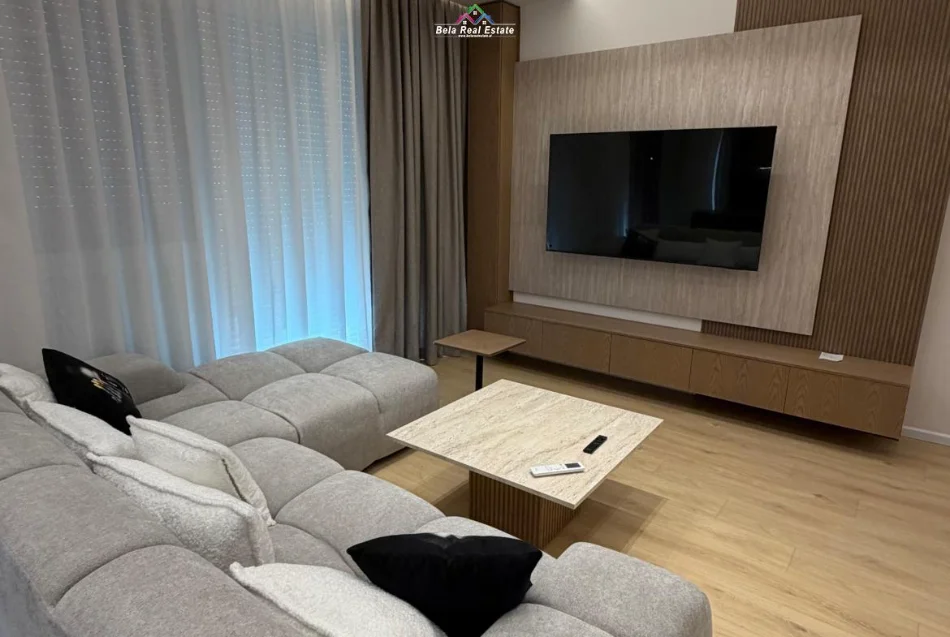 Tirane, jepet me qera Vile 2+1 Kati 3, 197 m² 2.100 € (Ne Farke tek Rezidenca Aba)