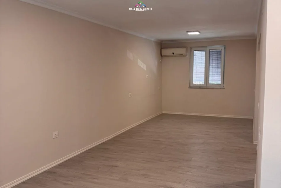 Tirane, jepet me qera zyre Kati 2, 70 m² 800 € (21 dhjetori)