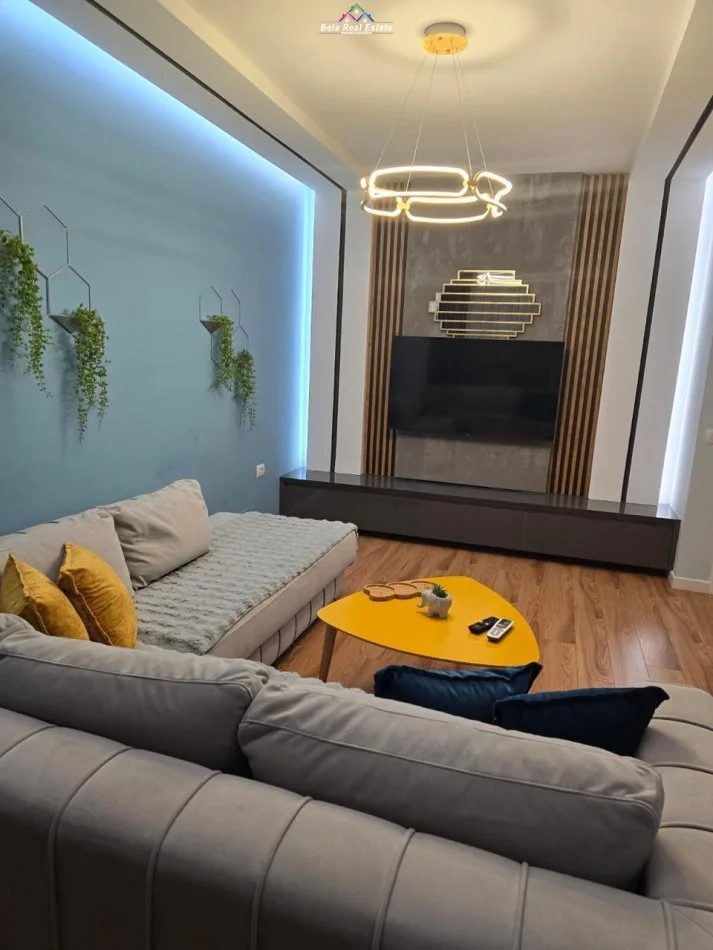 Tirane, jepet me qera apartament 2+1 Kati 3, 120 m² 650 € (Liqeni i thate, Kapiten Mir Zoti)