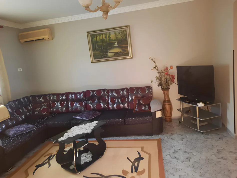 Tirane, jepet me qera apartament 2+1+Ballkon , 90 m² 450 € (Astir)