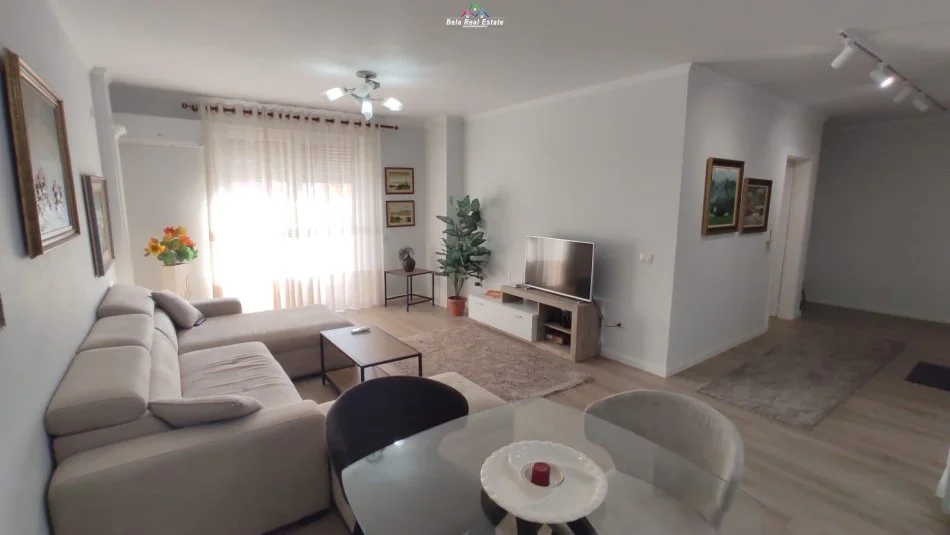 Tirane, jepet me qera apartament 2+1 Kati 6, 80 m² 730 € (RRUGA E SALES)