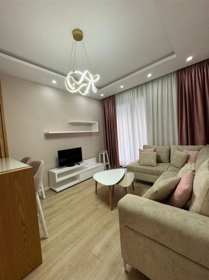 Tirane, jepet me qera apartament 2+1 Kati 3, 100 m² 780 € (Cassa Italia, prane Hotel Merkuri)