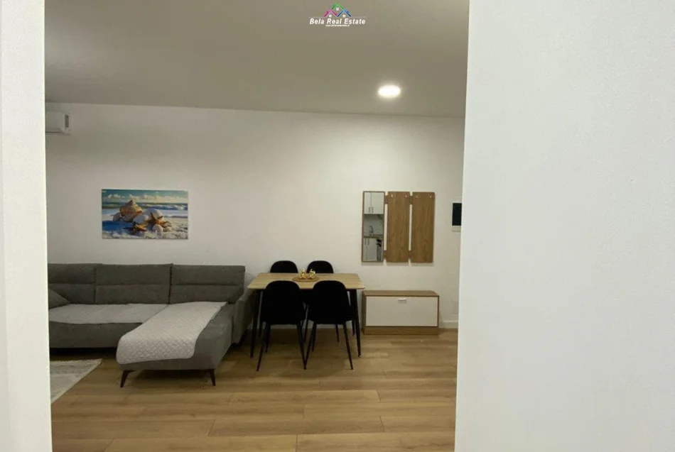 Tirane, jepet me qera apartament 3+1 Kati 1, 50 m² 620 € (don bosko)