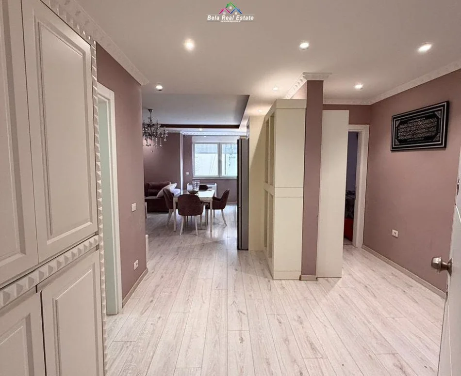 Tirane, shes apartament 3+1 Kati 2, 120 m² 363.000 € (medar shtylla)