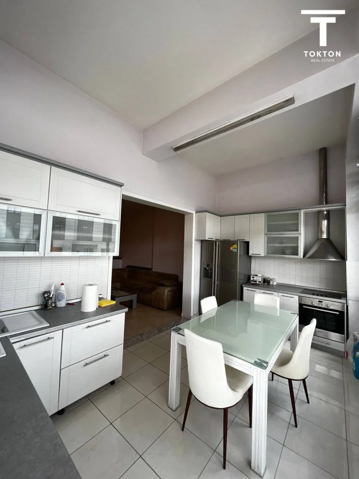 Tirane, shitet apartament 2+1 Kati 7, 136 m² 252.000 € (Kopshti Zoologjik)