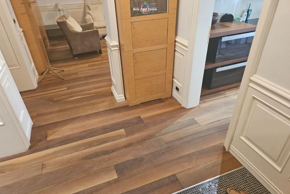 Tirane, jepet me qera apartament 1+1 Kati 2, 75 m² 700 € (prane Shkolles se Kuqe)