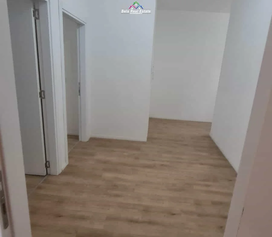 Tirane, jepet me qera apartament Kati 4, 102 m² 620 € (Rruga Ali Demi)