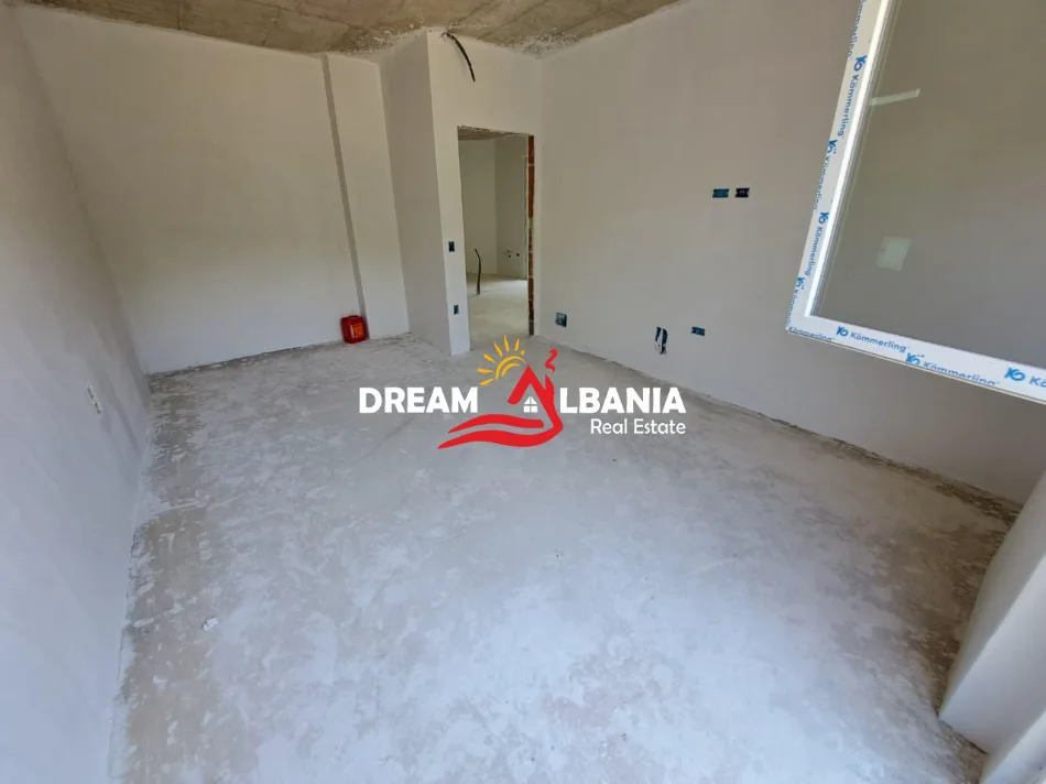 Tirane, shitet apartament duplex Dublex Kati 6, 234 m² 402.000 € (Liqeni i Thate)