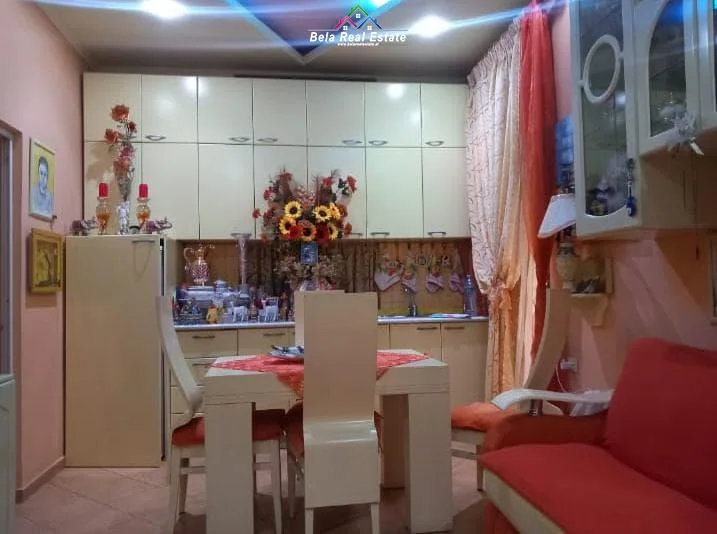 Tirane, jepet me qera apartament 1+1 Kati 4, 48 m² 520 € (shallvaret)