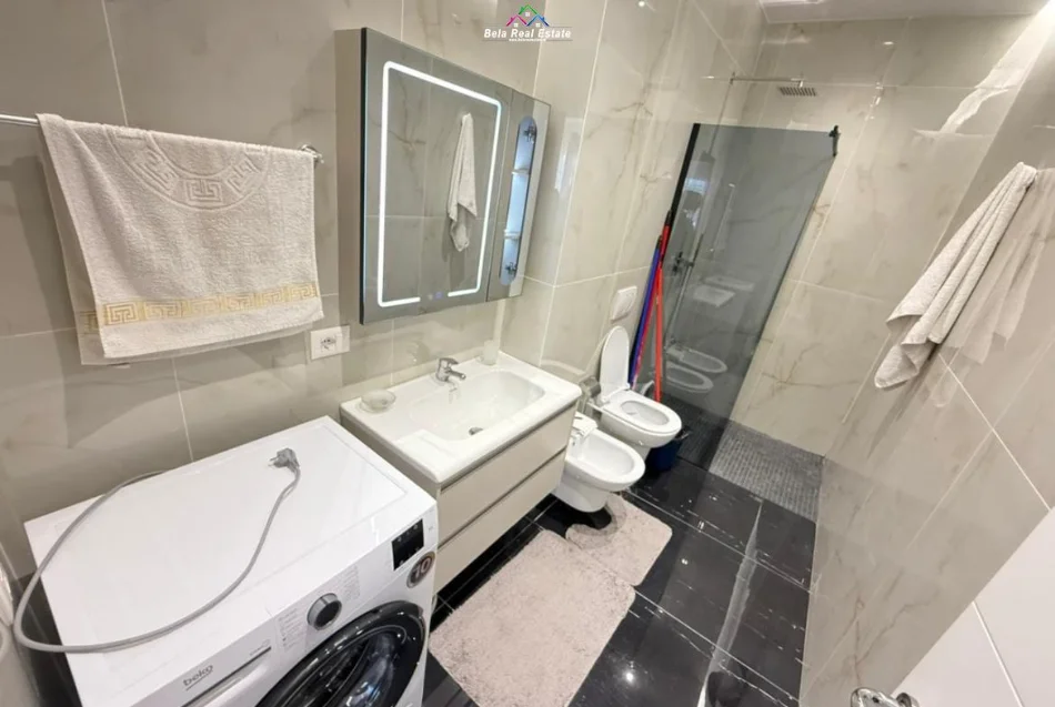 Tirane, jepet me qera apartament 2+1 Kati 4, 100 m² 680 € (xhanfize keko)