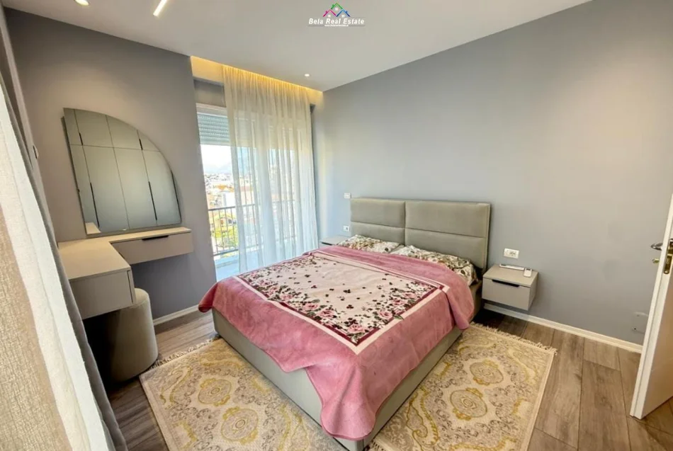 Tirane, jepet me qera apartament 2+1 Kati 4, 100 m² 680 € (xhanfize keko)