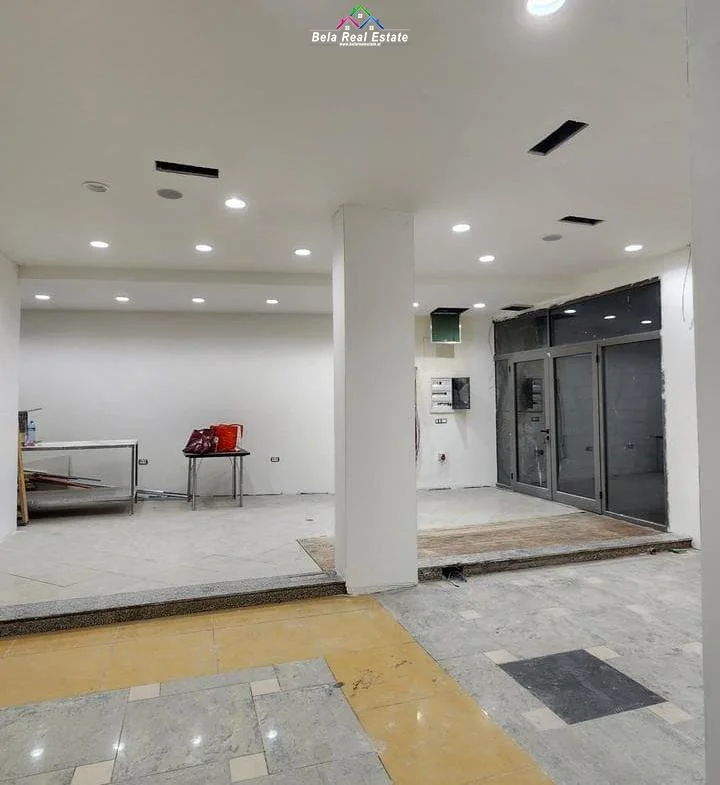Tirane, jepet me qera dyqan Kati 0, 150 m² 1.500 € (Qender)