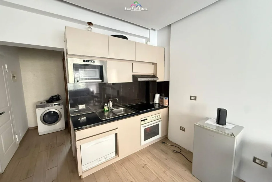 Tirane, jepet me qera garsonier 1+1 Kati 3, 64 m² 600 € (rruga e barrikadave)