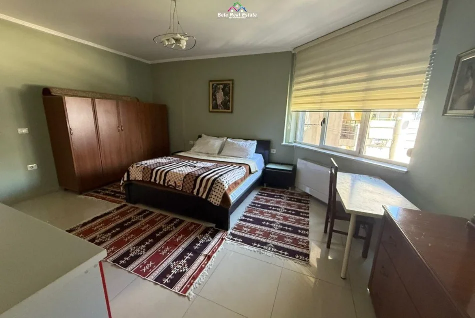 Tirane, jepet me qera apartament 1+1+Ballkon Kati 7, 70 m² 520 € (selvia)